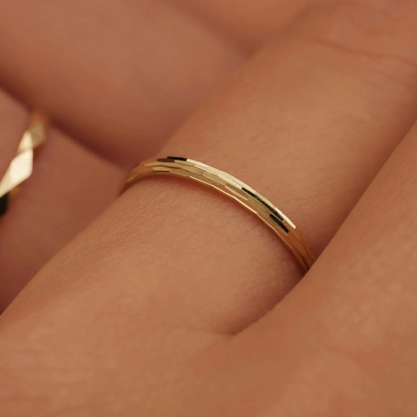 Isabel Bernard Rivoli Laura 14 karaat gouden ring met diamond cut Sale