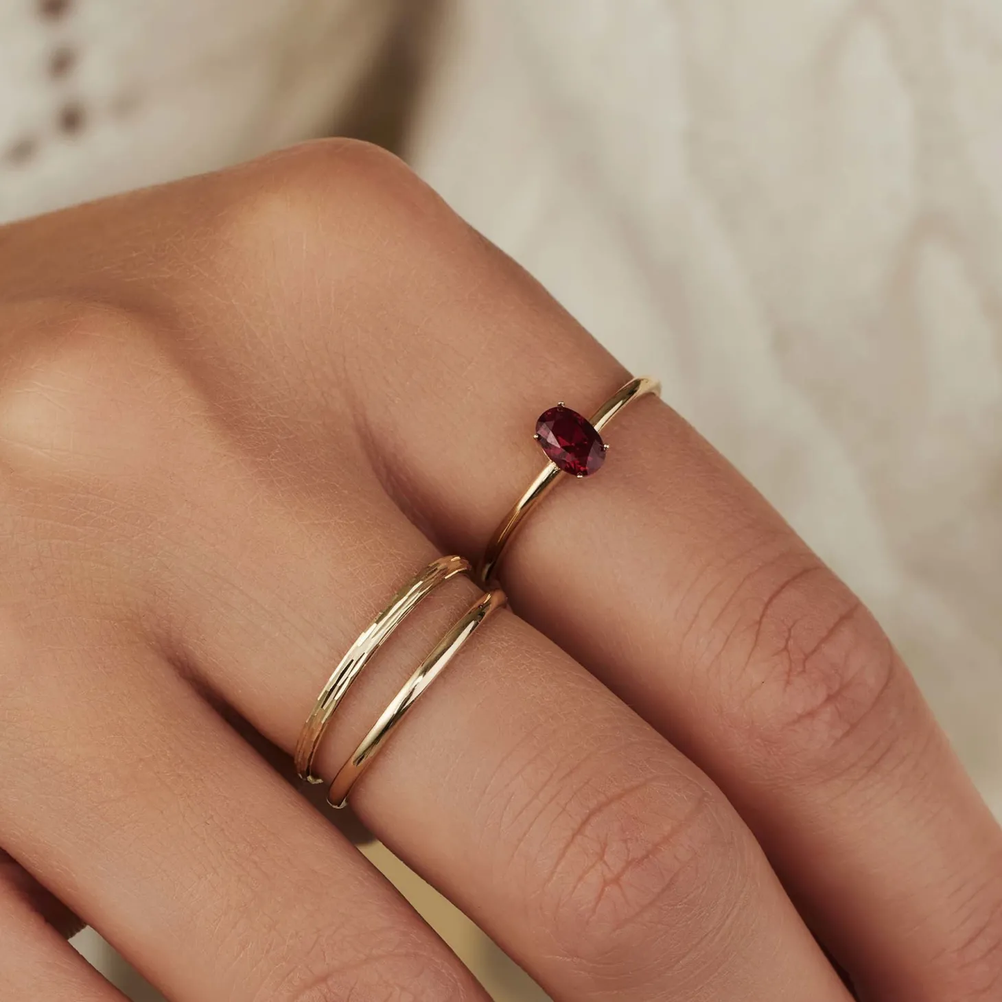 Isabel Bernard Rivoli Laura 14 karaat gouden ring met diamond cut Sale