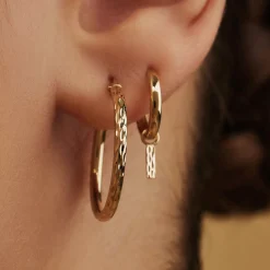 Isabel Bernard Rivoli Laura 14 karaat gouden creolen met diamond cut Online