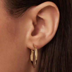 Isabel Bernard Rivoli Laura 14 karaat gouden creolen met diamond cut (21 mm) Sale