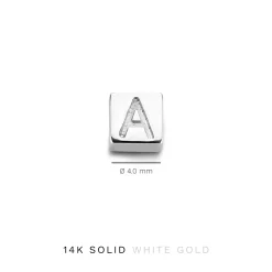 Isabel Bernard Saint Germain Felie 14 karaat witgouden kubus initial bedel met letter Sale