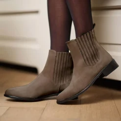 Isabel Bernard Vendôme Chey taupe suède chelsea boots Best Sale