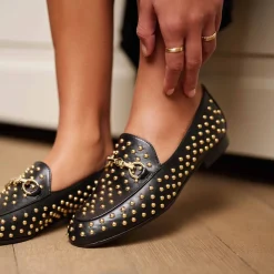 Isabel Bernard Vendôme Fleur zwarte kalfsleren loafers met studs Fashion
