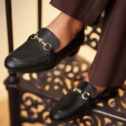 Isabel Bernard Vendôme Fleur zwarte leren loafers van kalfsleer Outlet