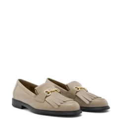 Isabel Bernard Vendôme Lave taupe leren loafers van kalfsleer New