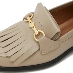 Isabel Bernard Vendôme Lave taupe leren loafers van kalfsleer New